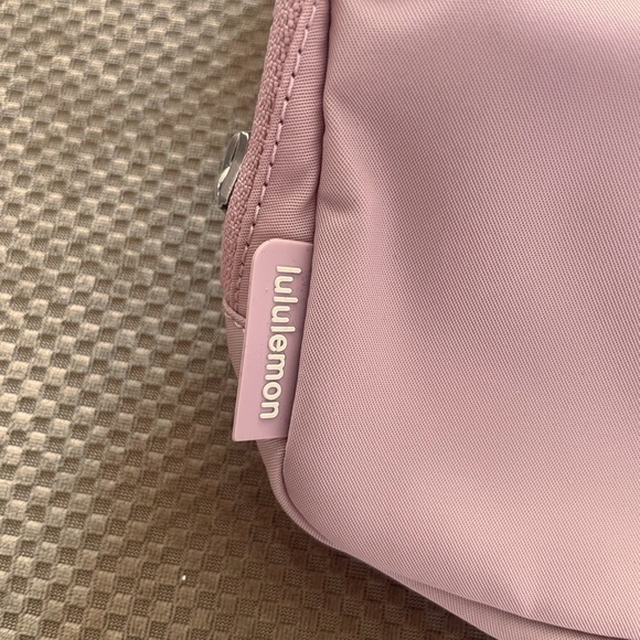 🌟SOLD🌟NWT Lululemon Everything Belt Bag -Sold Out color Blush Rose Pink - Picture 6 of 6